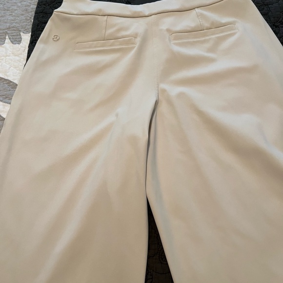 Lululemon women’s draw string pants - Picture 2 of 3